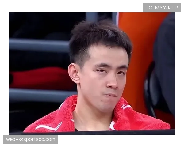 赵继伟赛场上拼命,家里却买了隔壁小区最贵那套,真是双面人气场大反差! 赵继伟赛场上拼命,家里却买了隔壁小区最贵那套,真是双面人气场大反差!